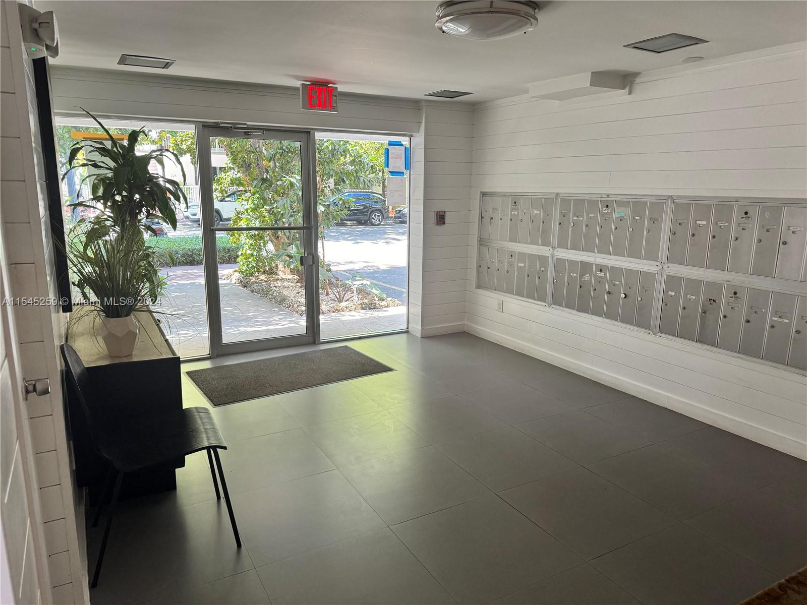 221 Meridian Ave 510, Miami Beach, Florida 33139, 1 Bedroom Bedrooms, ,1 BathroomBathrooms,Residentiallease,For Rent,221 Meridian Ave 510,A11545259