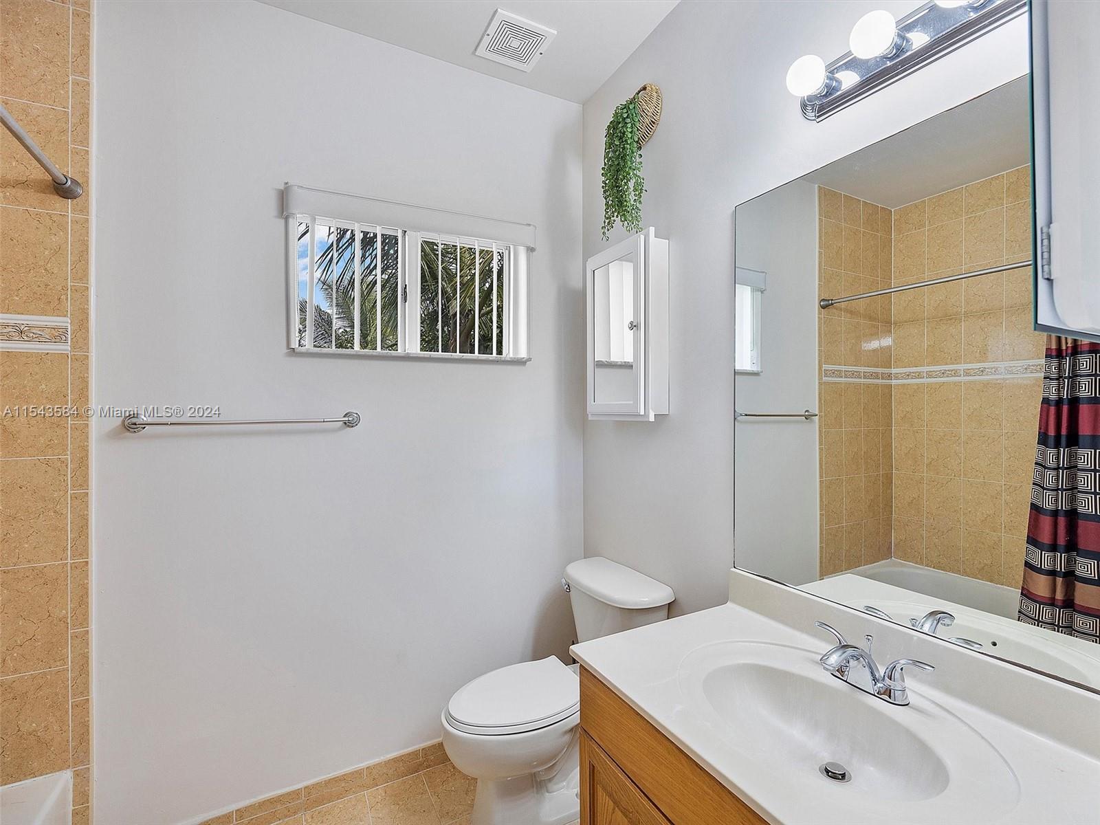 4122 NE 30th St, Homestead, Florida 33033, 4 Bedrooms Bedrooms, ,3 BathroomsBathrooms,Residential,For Sale,4122 NE 30th St,A11543584