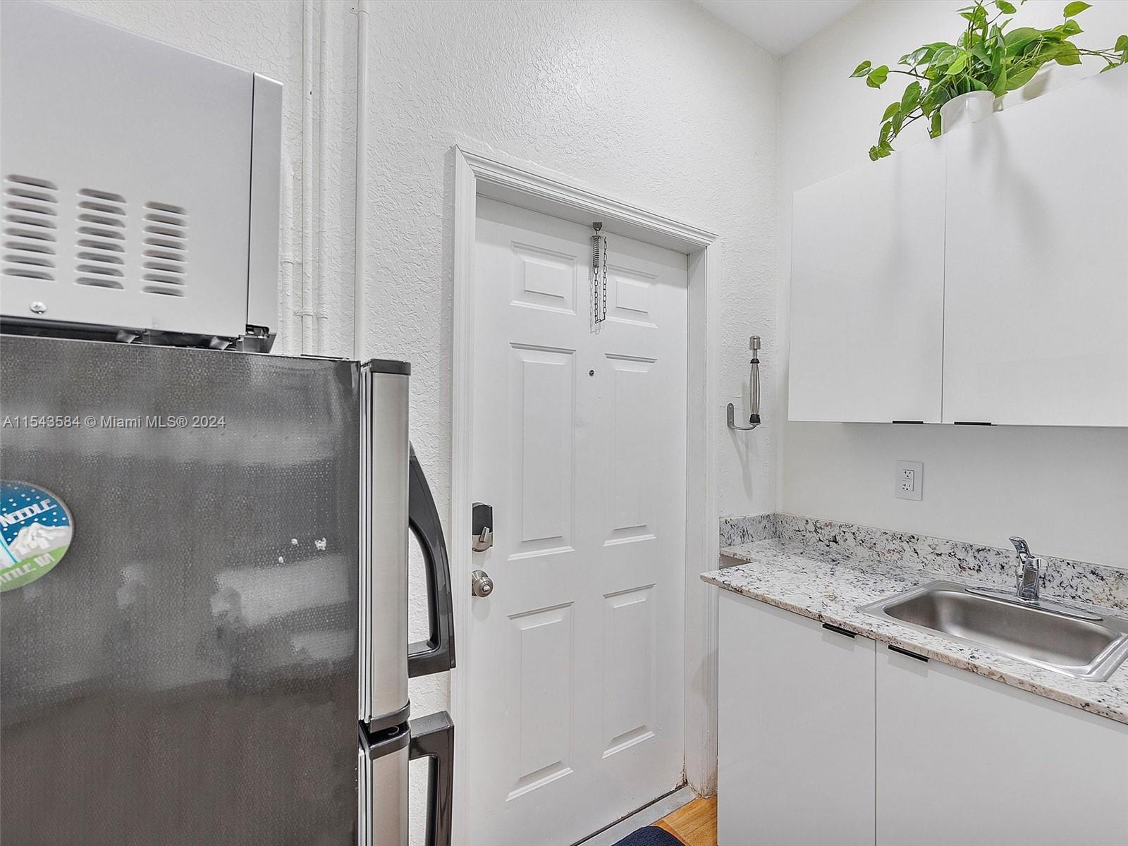 4122 NE 30th St, Homestead, Florida 33033, 4 Bedrooms Bedrooms, ,3 BathroomsBathrooms,Residential,For Sale,4122 NE 30th St,A11543584