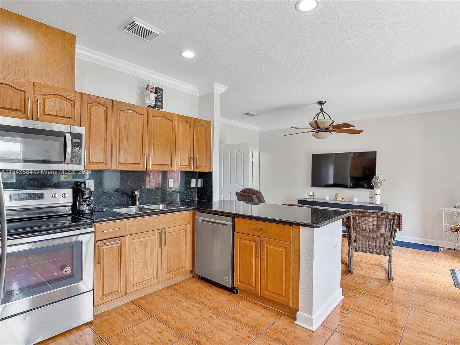 4122 NE 30th St, Homestead, Florida 33033, 4 Bedrooms Bedrooms, ,3 BathroomsBathrooms,Residential,For Sale,4122 NE 30th St,A11543584