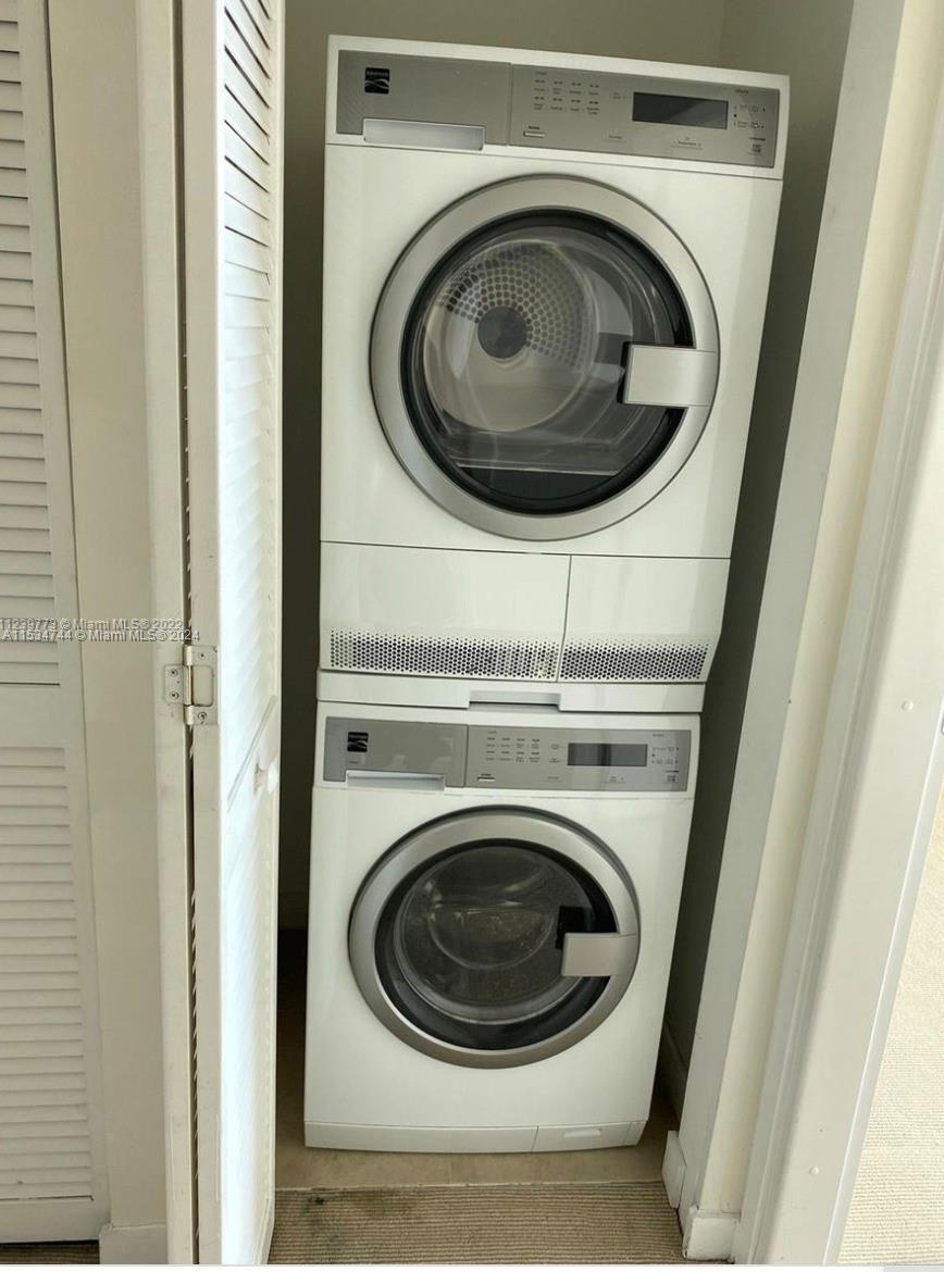 300 S Biscayne Blvd T-1606, Miami, Florida 33131, 2 Bedrooms Bedrooms, ,2 BathroomsBathrooms,Residentiallease,For Rent,300 S Biscayne Blvd T-1606,A11534744