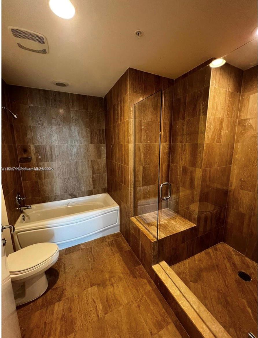 300 S Biscayne Blvd T-1606, Miami, Florida 33131, 2 Bedrooms Bedrooms, ,2 BathroomsBathrooms,Residentiallease,For Rent,300 S Biscayne Blvd T-1606,A11534744