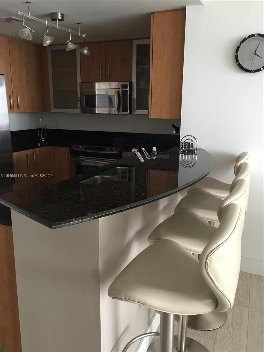 7900 HARBOR ISLAND DR 702, North Bay Village, Florida 33141, 2 Bedrooms Bedrooms, ,2 BathroomsBathrooms,Residentiallease,For Rent,7900 HARBOR ISLAND DR 702,A11545551