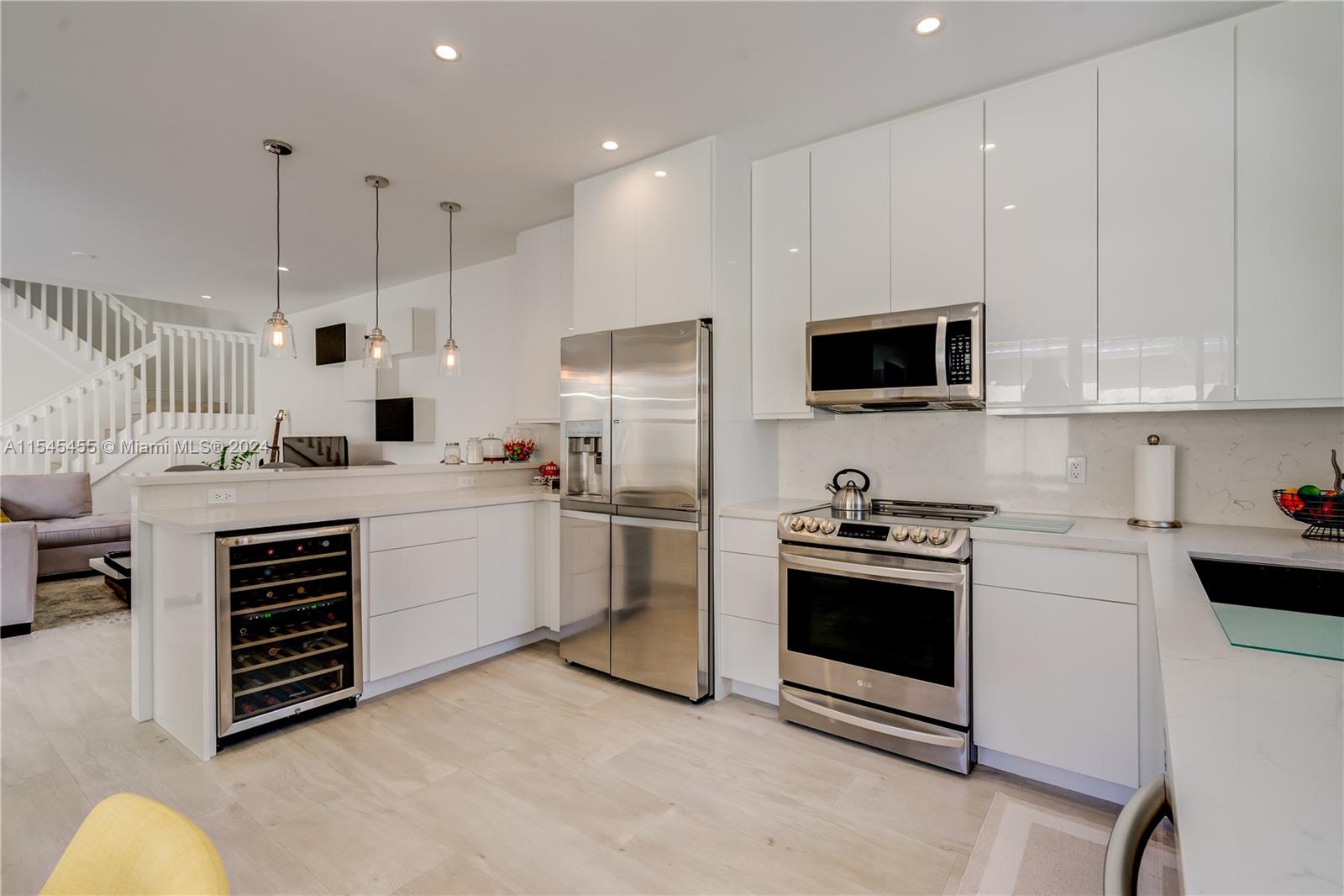 1529 Yellowheart Way, Hollywood, Florida 33019, 2 Bedrooms Bedrooms, ,2 BathroomsBathrooms,Residentiallease,For Rent,1529 Yellowheart Way,A11545455