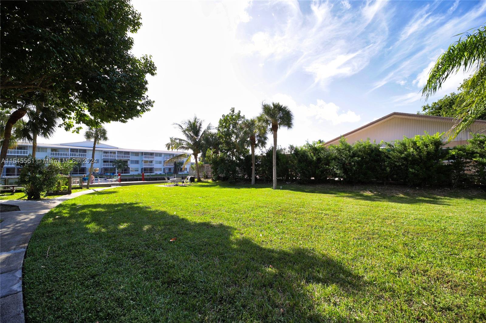 541 Blue Heron Dr 205, Hallandale Beach, Florida 33009, 2 Bedrooms Bedrooms, ,2 BathroomsBathrooms,Residential,For Sale,541 Blue Heron Dr 205,A11545561