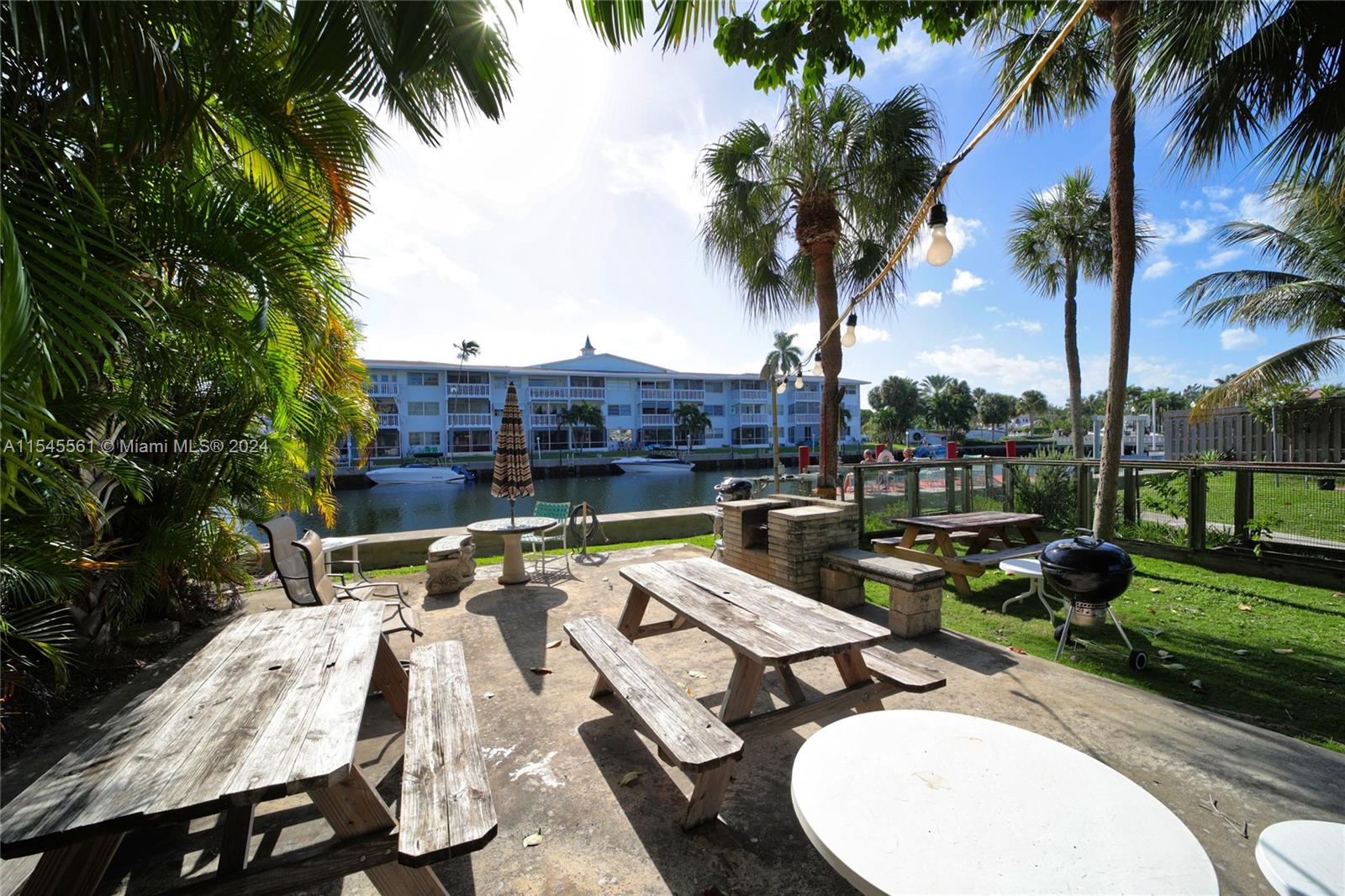 541 Blue Heron Dr 205, Hallandale Beach, Florida 33009, 2 Bedrooms Bedrooms, ,2 BathroomsBathrooms,Residential,For Sale,541 Blue Heron Dr 205,A11545561