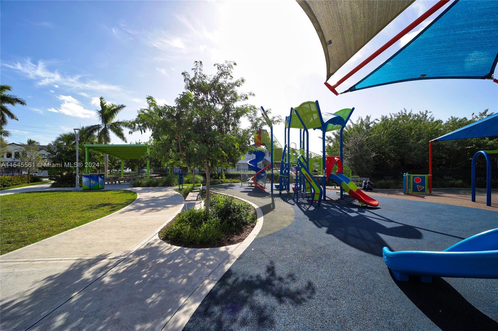 541 Blue Heron Dr 205, Hallandale Beach, Florida 33009, 2 Bedrooms Bedrooms, ,2 BathroomsBathrooms,Residential,For Sale,541 Blue Heron Dr 205,A11545561