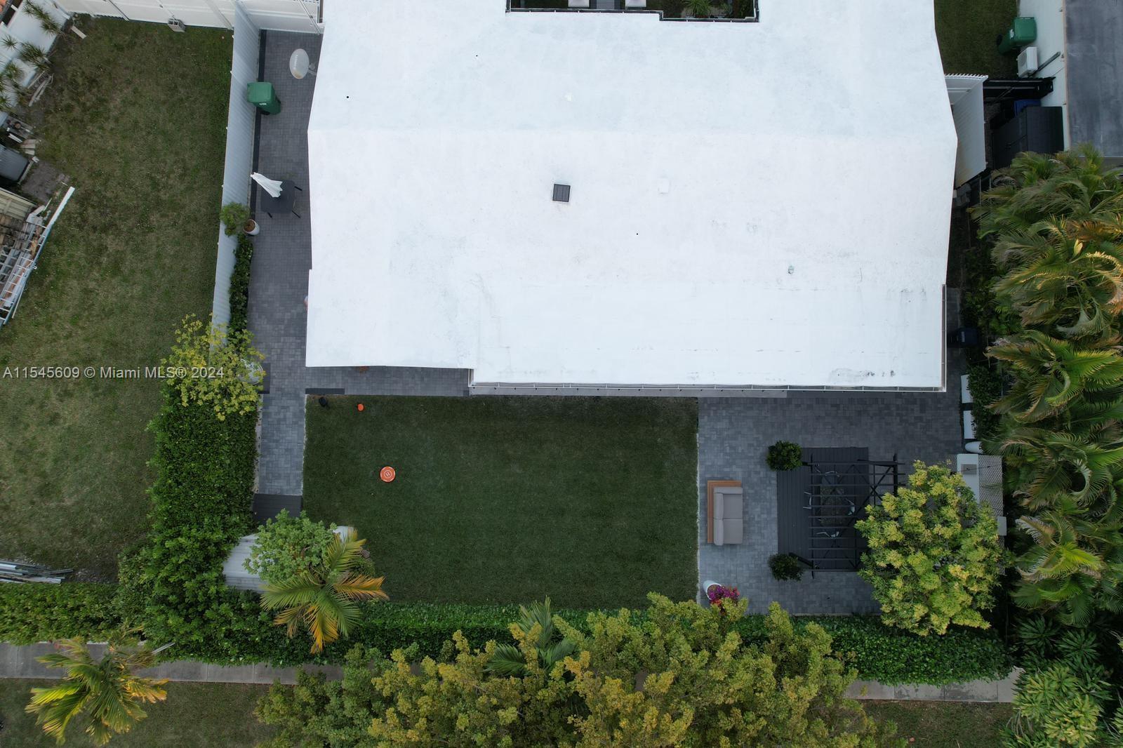 Miami, Florida 33173, 3 Bedrooms Bedrooms, ,3 BathroomsBathrooms,Residentiallease,For Rent,A11545609