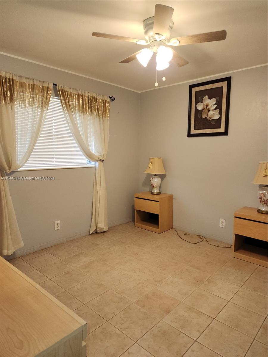 2241 Monroe St 11, Hollywood, Florida 33020, 1 Bedroom Bedrooms, ,1 BathroomBathrooms,Residentiallease,For Rent,2241 Monroe St 11,A11544319