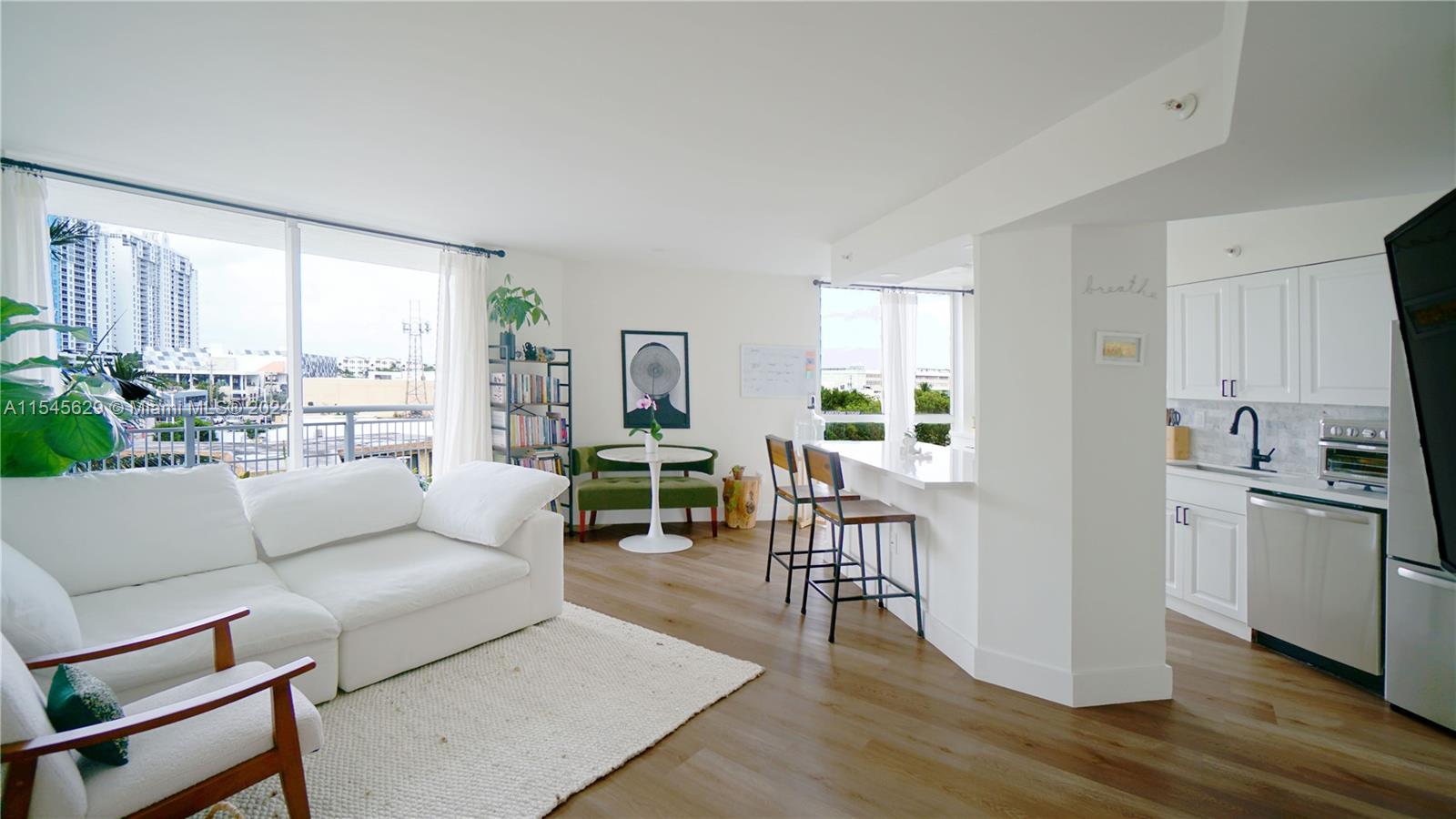 1688 West Ave 403, Miami Beach, Florida 33139, 2 Bedrooms Bedrooms, ,2 BathroomsBathrooms,Residential,For Sale,1688 West Ave 403,A11545629