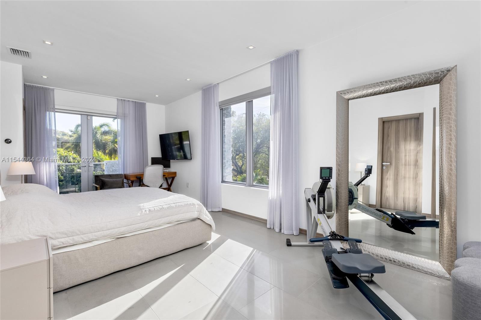 9301 N Bayshore Dr, Miami Shores, Florida 33138, 4 Bedrooms Bedrooms, ,4 BathroomsBathrooms,Residential,For Sale,9301 N Bayshore Dr,A11544364