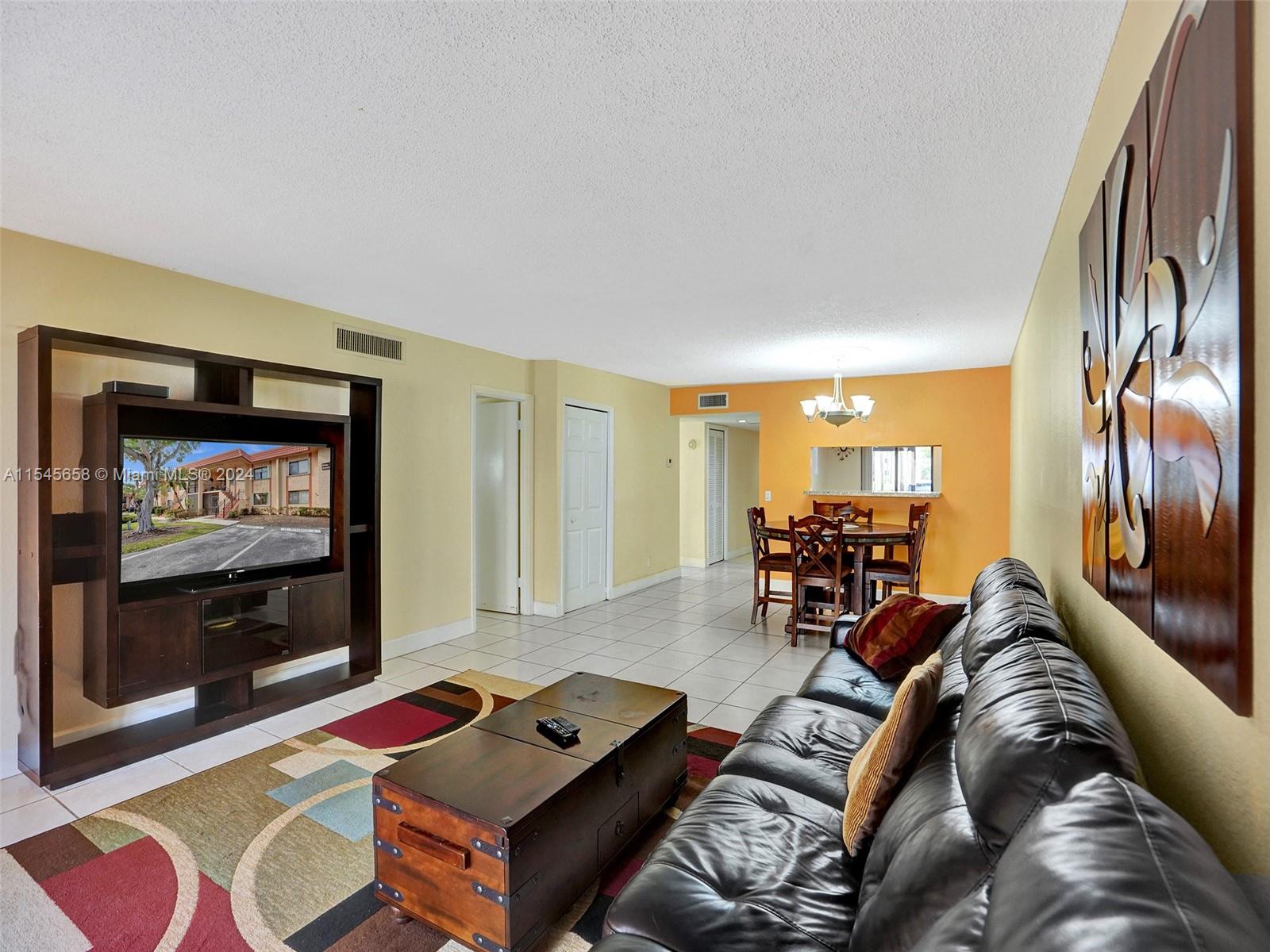 158 Lakeview Dr 103, Weston, Florida 33326, 2 Bedrooms Bedrooms, ,2 BathroomsBathrooms,Residential,For Sale,158 Lakeview Dr 103,A11545658