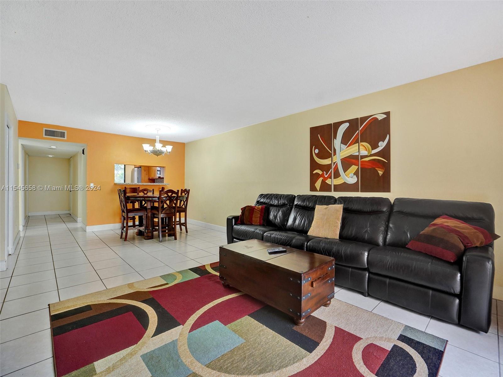 158 Lakeview Dr 103, Weston, FL 33326, 2 Bedrooms Bedrooms, ,2 BathroomsBathrooms,Residential,For Sale,Lakeview Dr,A11545658