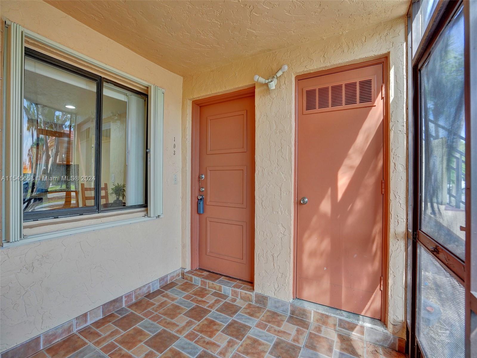 158 Lakeview Dr 103, Weston, FL 33326, 2 Bedrooms Bedrooms, ,2 BathroomsBathrooms,Residential,For Sale,Lakeview Dr,A11545658