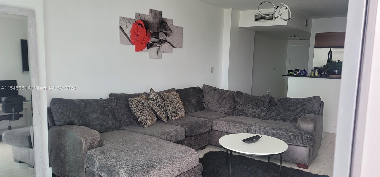 325 S Biscayne Blvd 2617, Miami, Florida 33131, 1 Bedroom Bedrooms, ,1 BathroomBathrooms,Residentiallease,For Rent,325 S Biscayne Blvd 2617,A11545651