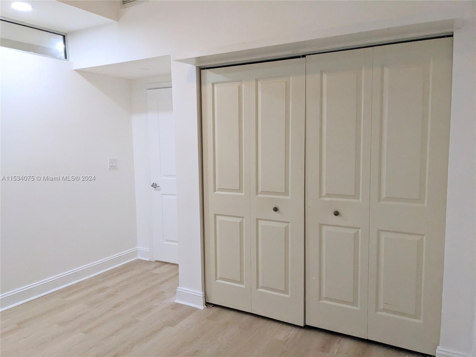 Miami, Florida 33131, 1 Bedroom Bedrooms, ,1 BathroomBathrooms,Residential,For Sale,A11534075