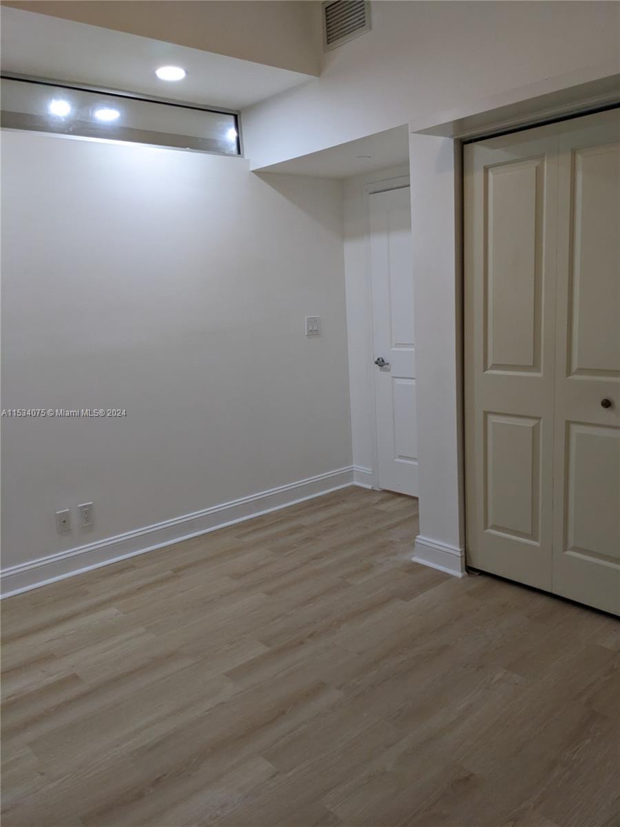 Miami, Florida 33131, 1 Bedroom Bedrooms, ,1 BathroomBathrooms,Residential,For Sale,A11534075