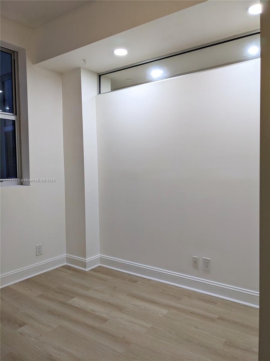 Miami, Florida 33131, 1 Bedroom Bedrooms, ,1 BathroomBathrooms,Residential,For Sale,A11534075