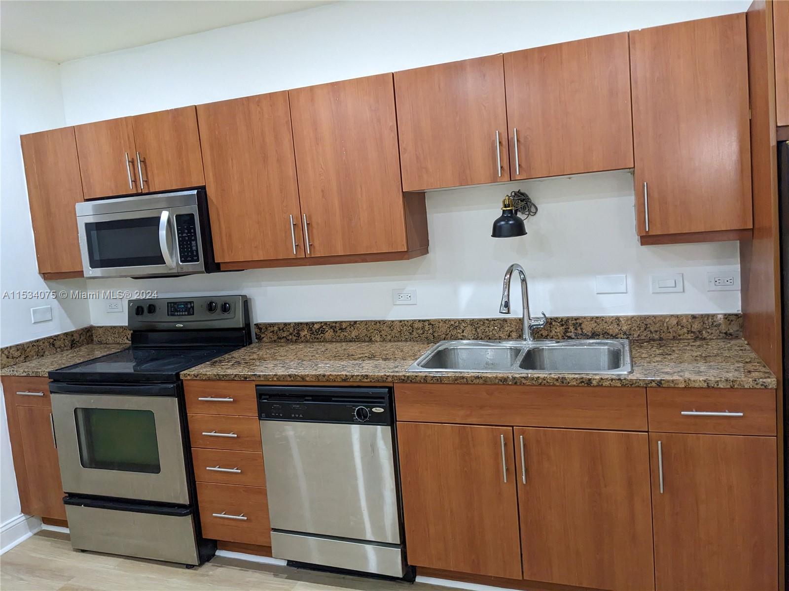 Miami, Florida 33131, 1 Bedroom Bedrooms, ,1 BathroomBathrooms,Residential,For Sale,A11534075