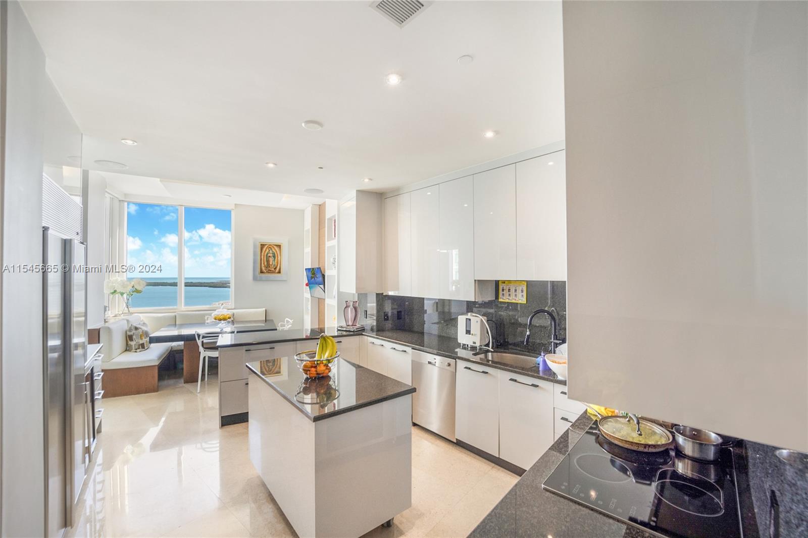 901 Brickell Key Blvd, Miami, FL, 33131 United States, 4 Bedrooms Bedrooms, ,4 BathroomsBathrooms,Residential,For Sale,Brickell Key Blvd,A11545665