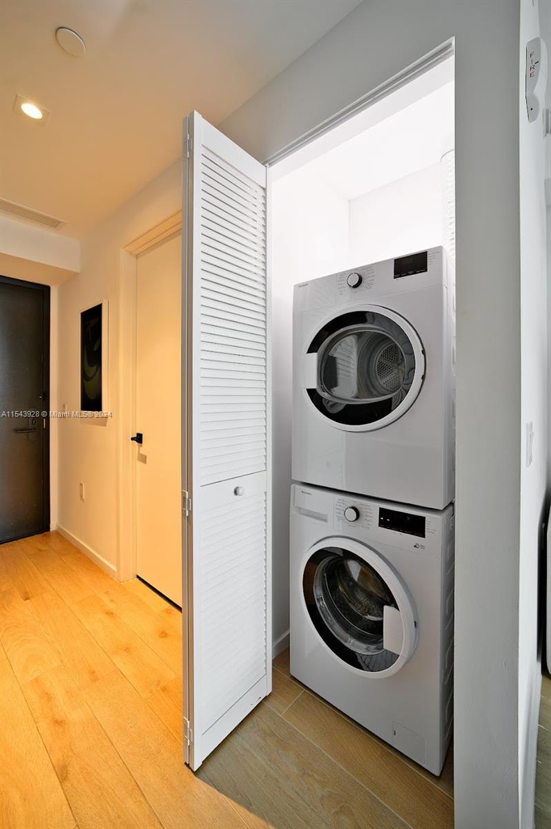 398 NE 5th St 4012, Miami, Florida 33132, ,1 BathroomBathrooms,Residential,For Sale,398 NE 5th St 4012,A11543928