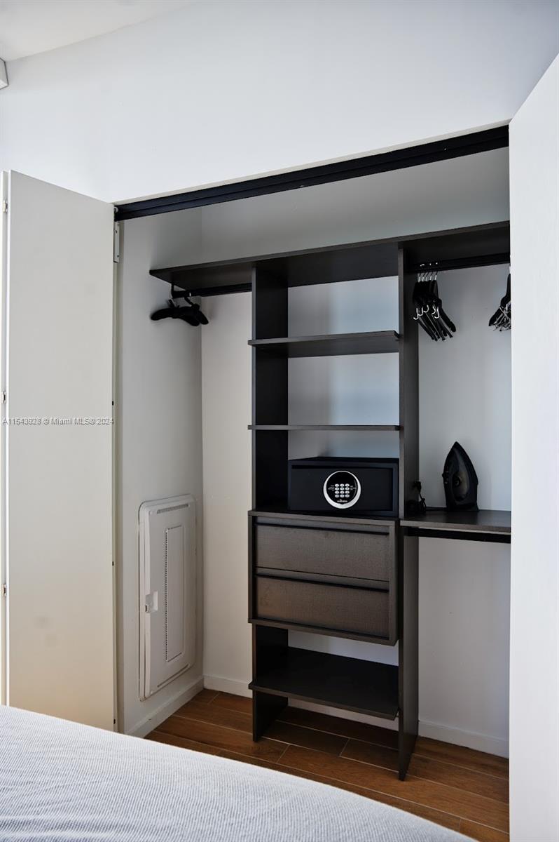 398 NE 5th St 4012, Miami, Florida 33132, ,1 BathroomBathrooms,Residential,For Sale,398 NE 5th St 4012,A11543928