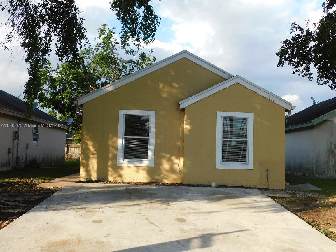 738 SW 9th St, Florida City, Florida 33034, 3 Bedrooms Bedrooms, ,2 BathroomsBathrooms,Residentiallease,For Rent,738 SW 9th St,A11545673