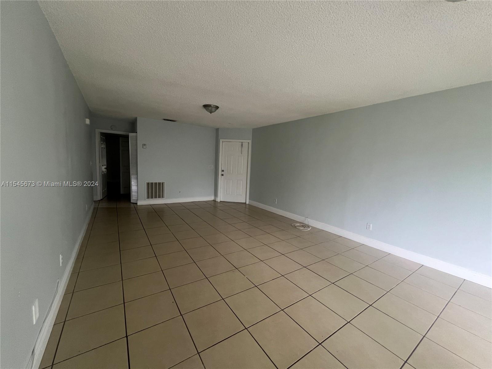 738 SW 9th St, Florida City, Florida 33034, 3 Bedrooms Bedrooms, ,2 BathroomsBathrooms,Residentiallease,For Rent,738 SW 9th St,A11545673