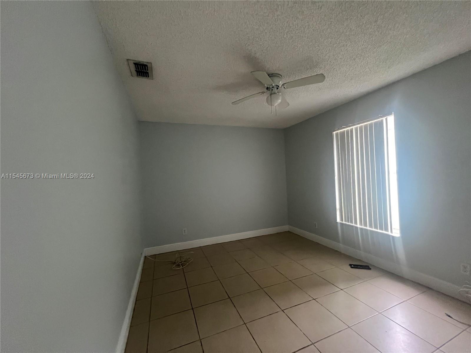 738 SW 9th St, Florida City, Florida 33034, 3 Bedrooms Bedrooms, ,2 BathroomsBathrooms,Residentiallease,For Rent,738 SW 9th St,A11545673