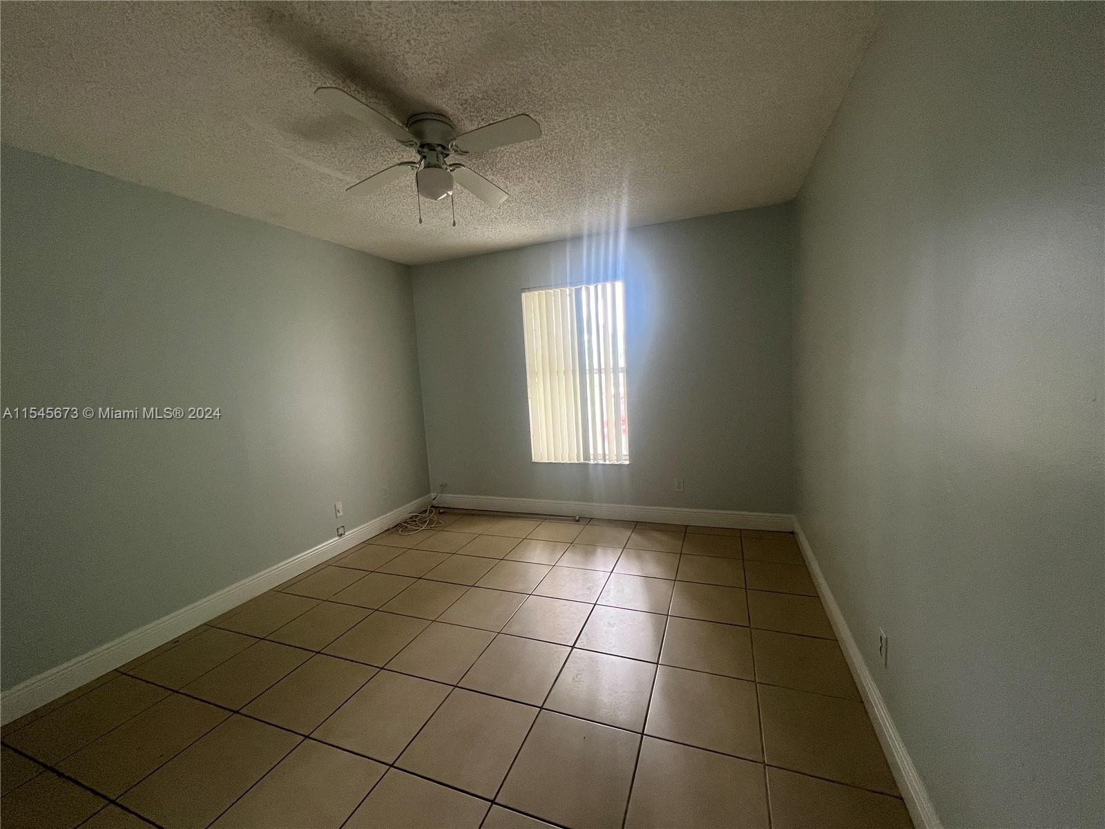738 SW 9th St, Florida City, Florida 33034, 3 Bedrooms Bedrooms, ,2 BathroomsBathrooms,Residentiallease,For Rent,738 SW 9th St,A11545673