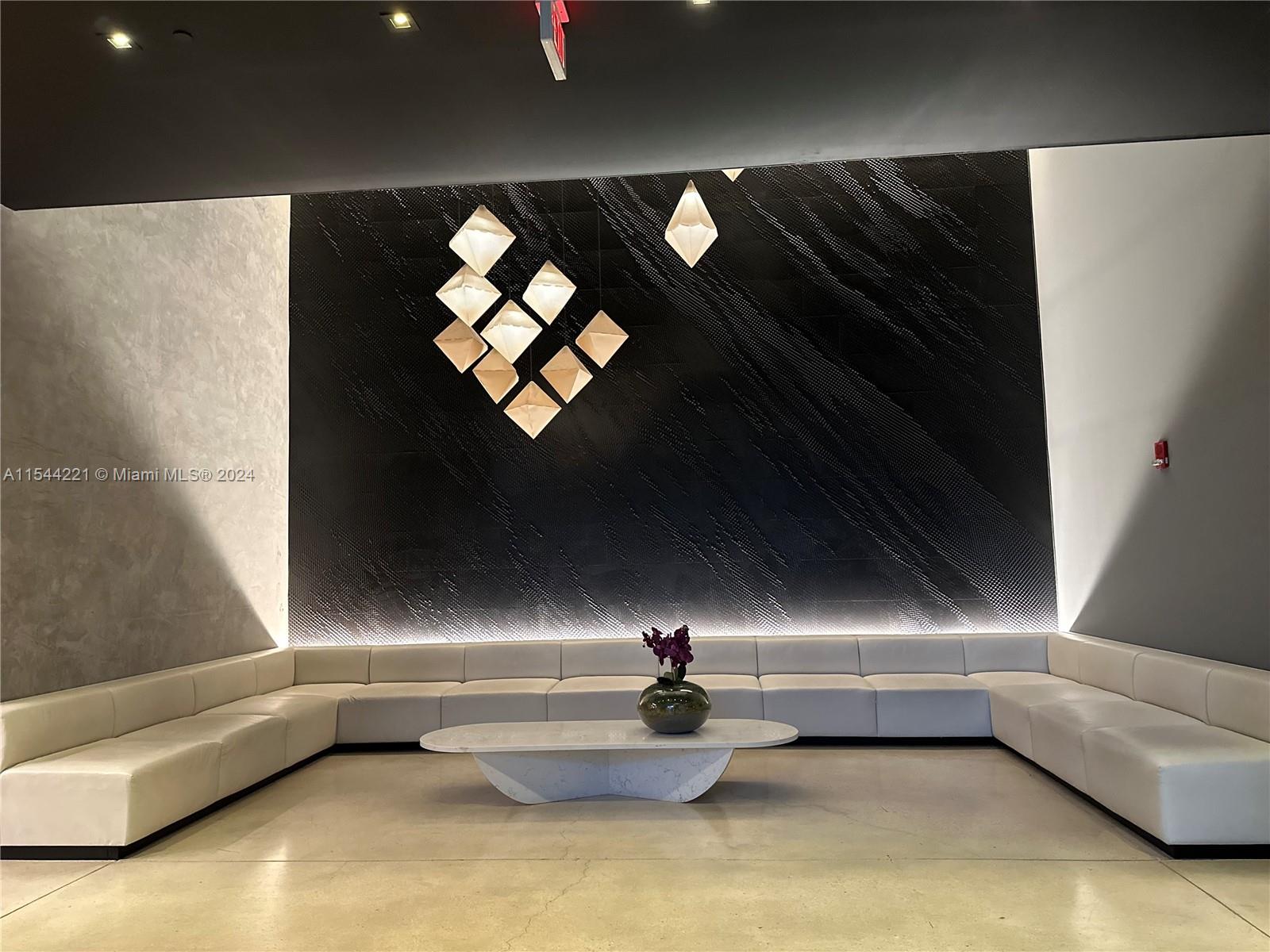 Miami, Florida 33131, 1 Bedroom Bedrooms, ,1 BathroomBathrooms,Residential,For Sale,A11544221