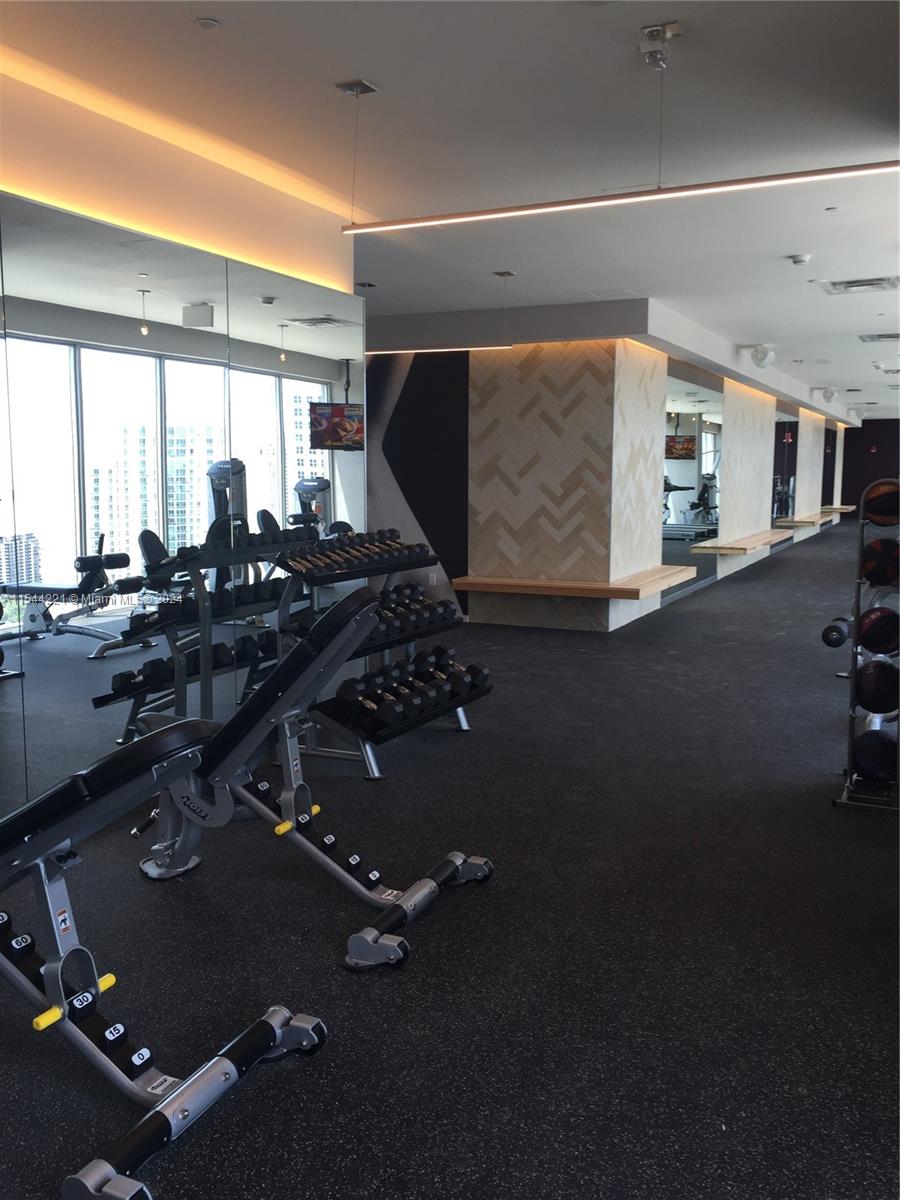 Miami, Florida 33131, 1 Bedroom Bedrooms, ,1 BathroomBathrooms,Residential,For Sale,A11544221
