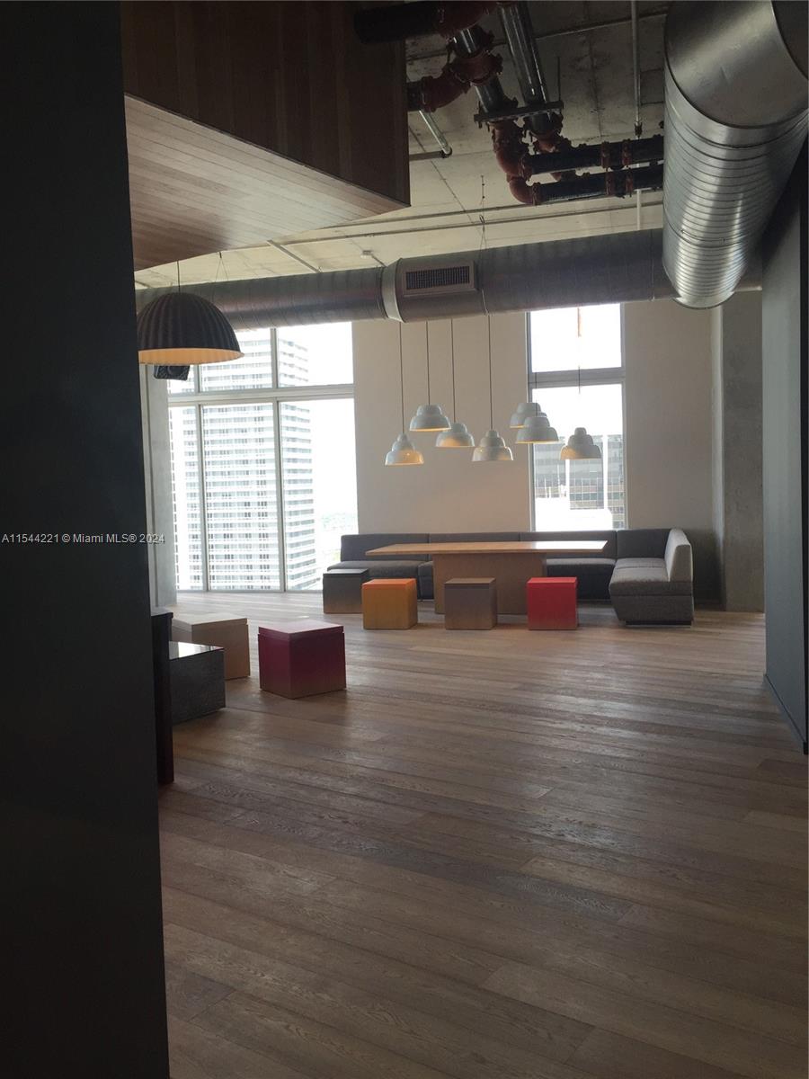 Miami, Florida 33131, 1 Bedroom Bedrooms, ,1 BathroomBathrooms,Residential,For Sale,A11544221