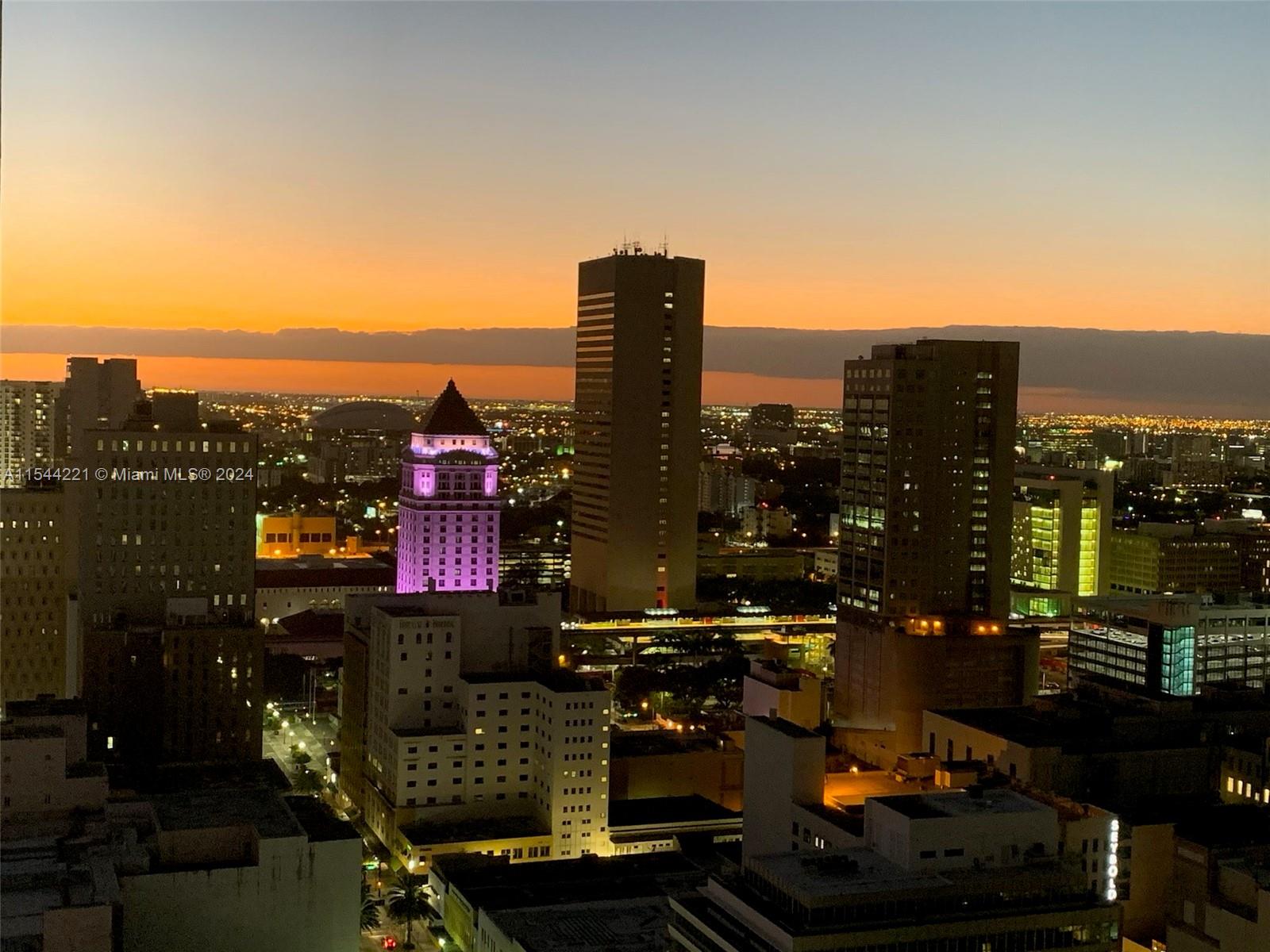 Miami, Florida 33131, 1 Bedroom Bedrooms, ,1 BathroomBathrooms,Residential,For Sale,A11544221