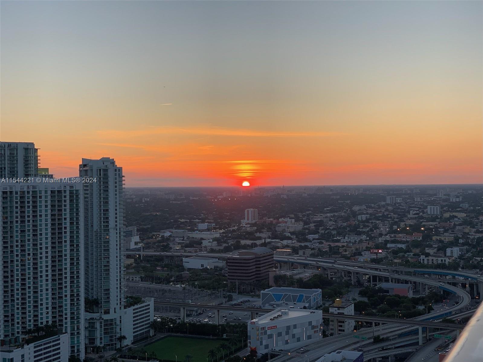 Miami, Florida 33131, 1 Bedroom Bedrooms, ,1 BathroomBathrooms,Residential,For Sale,A11544221