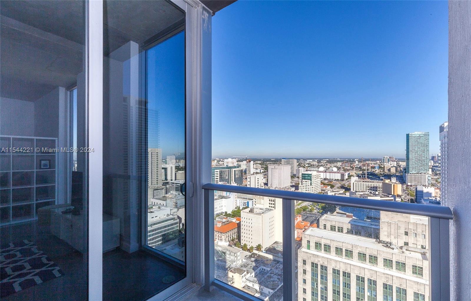 Miami, Florida 33131, 1 Bedroom Bedrooms, ,1 BathroomBathrooms,Residential,For Sale,A11544221