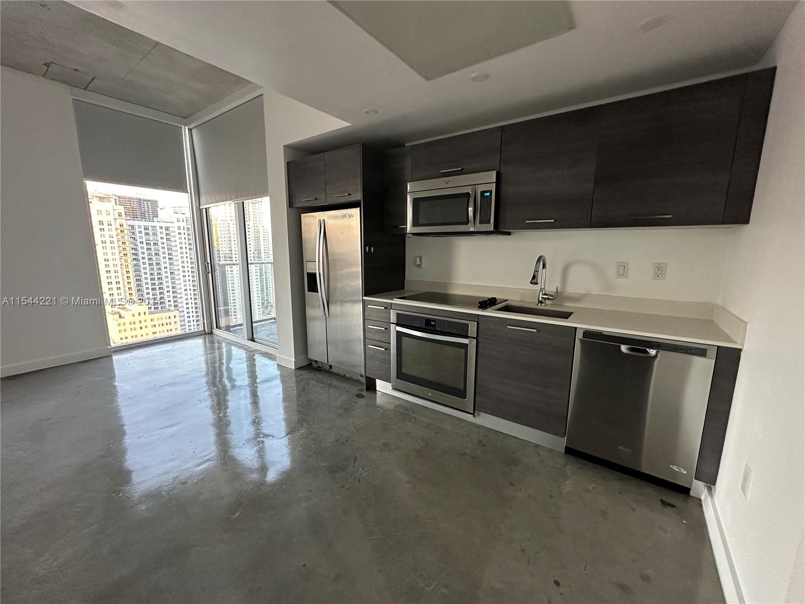Miami, Florida 33131, 1 Bedroom Bedrooms, ,1 BathroomBathrooms,Residential,For Sale,A11544221