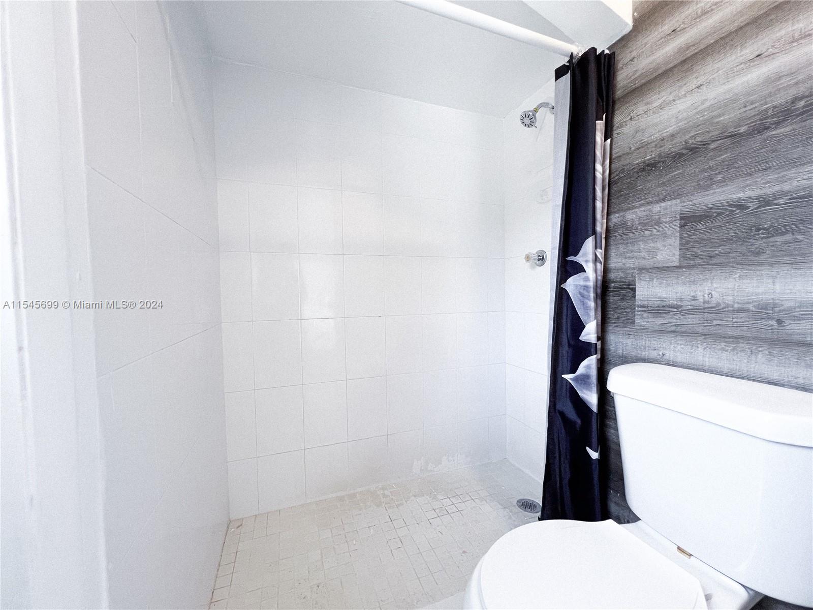 225 NE 56th St 3, Miami, Florida 33137, 1 Bedroom Bedrooms, ,1 BathroomBathrooms,Residentiallease,For Rent,225 NE 56th St 3,A11545699