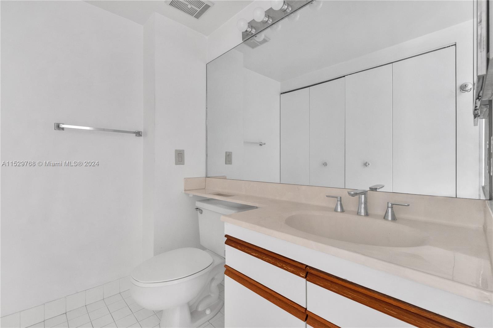 3610 Yacht Club Dr 911, Aventura, Florida 33180, 2 Bedrooms Bedrooms, ,2 BathroomsBathrooms,Residential,For Sale,3610 Yacht Club Dr 911,A11529768