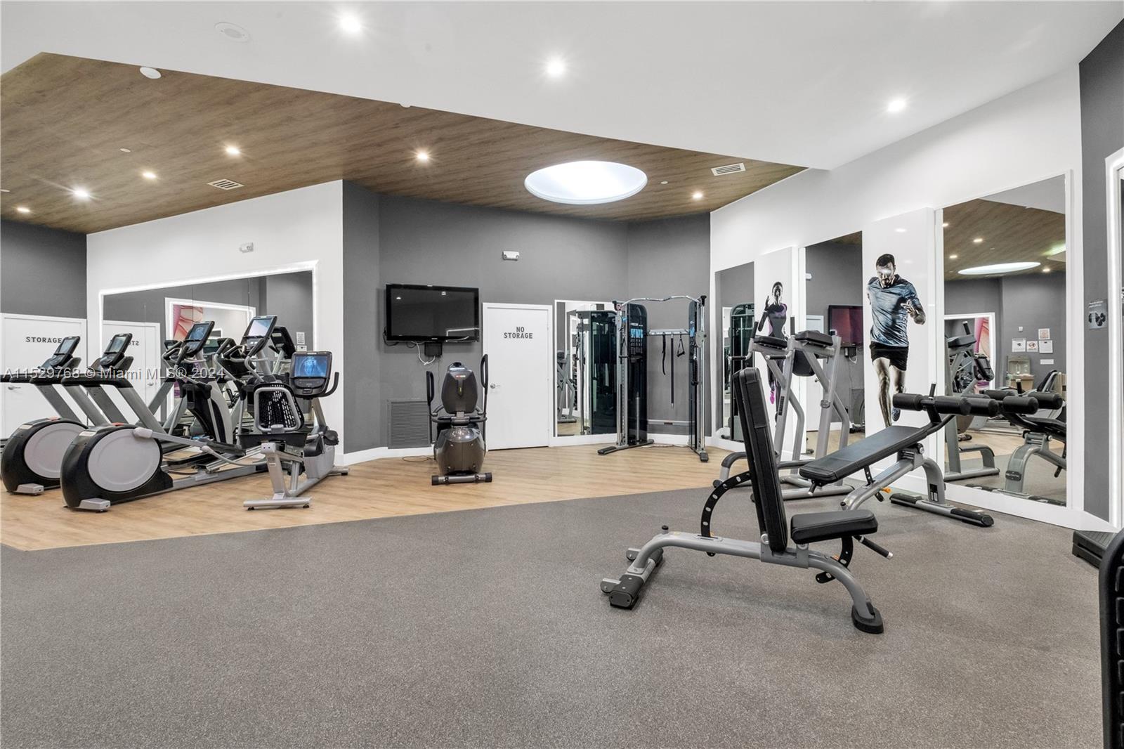 3610 Yacht Club Dr 911, Aventura, Florida 33180, 2 Bedrooms Bedrooms, ,2 BathroomsBathrooms,Residential,For Sale,3610 Yacht Club Dr 911,A11529768