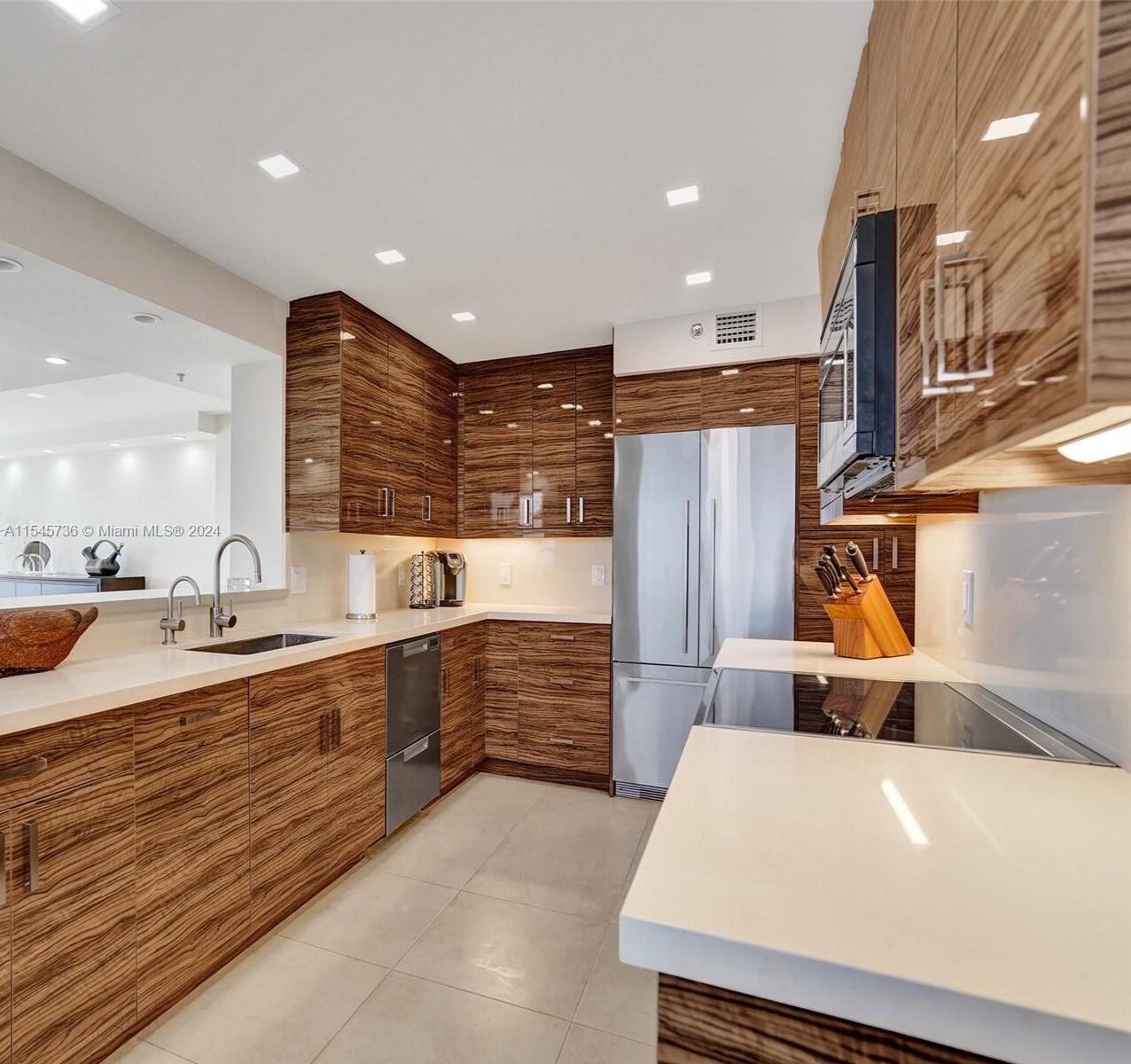 1201 S Ocean Dr 1602S, Hollywood, Florida 33019, 3 Bedrooms Bedrooms, ,2 BathroomsBathrooms,Residentiallease,For Rent,1201 S Ocean Dr 1602S,A11545736