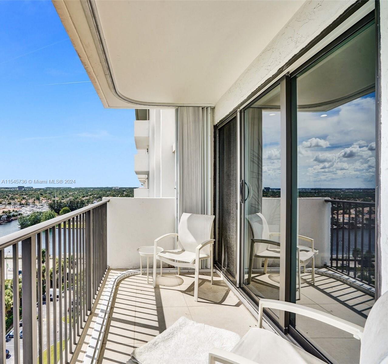 1201 S Ocean Dr 1602S, Hollywood, Florida 33019, 3 Bedrooms Bedrooms, ,2 BathroomsBathrooms,Residentiallease,For Rent,1201 S Ocean Dr 1602S,A11545736