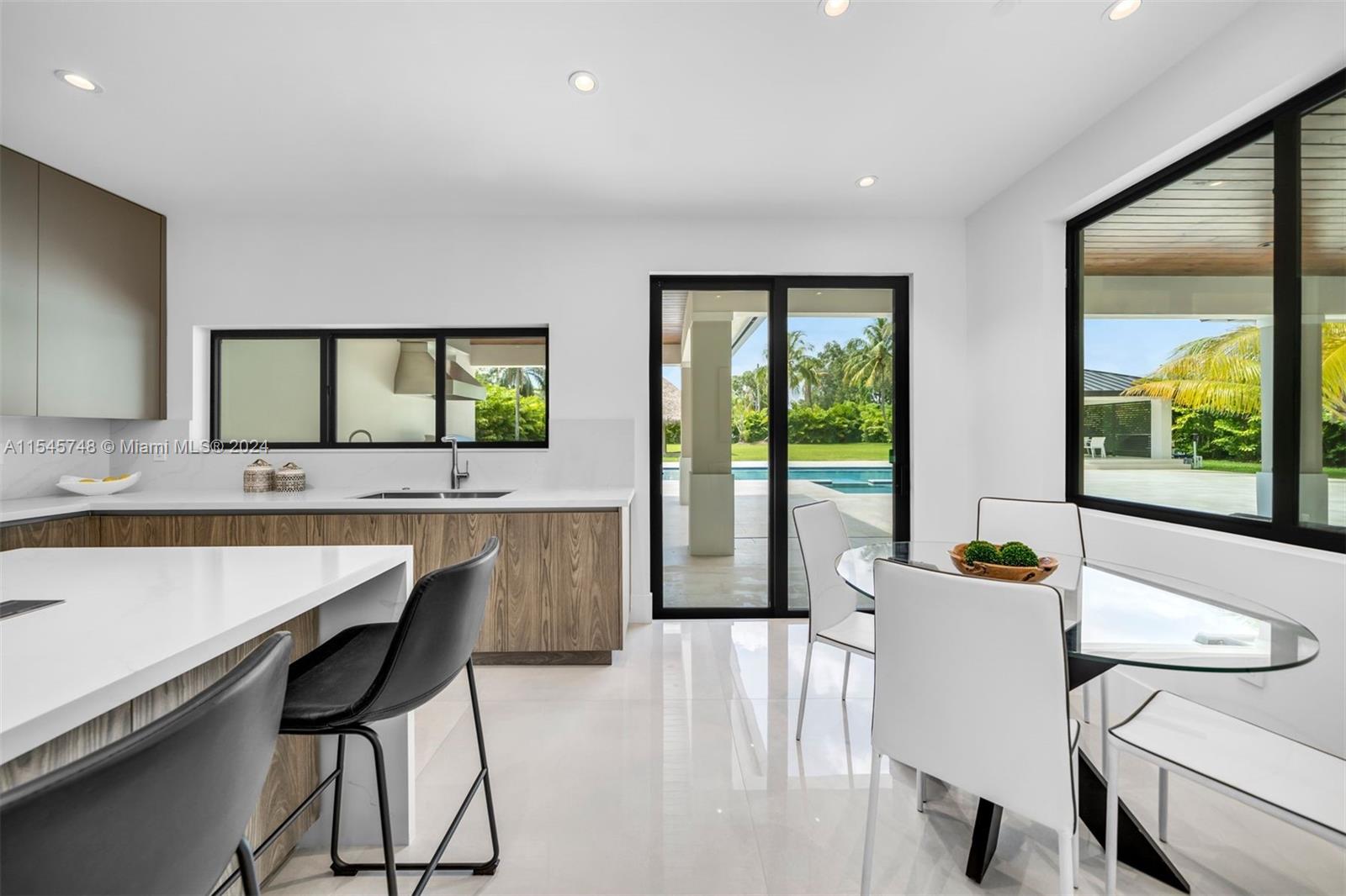 7501 80th St, Miami, FL, 33143 United States, 5 Bedrooms Bedrooms, ,5 BathroomsBathrooms,Residential,For Sale,80th St,A11545748