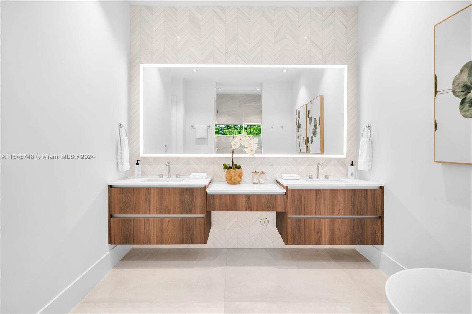 7501 80th St, Miami, FL, 33143 United States, 5 Bedrooms Bedrooms, ,5 BathroomsBathrooms,Residential,For Sale,80th St,A11545748