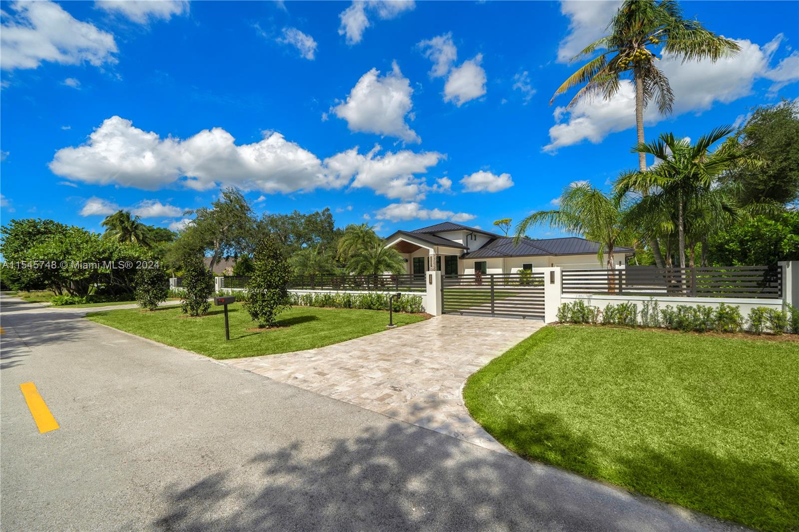 7501 80th St, Miami, FL, 33143 United States, 5 Bedrooms Bedrooms, ,5 BathroomsBathrooms,Residential,For Sale,80th St,A11545748