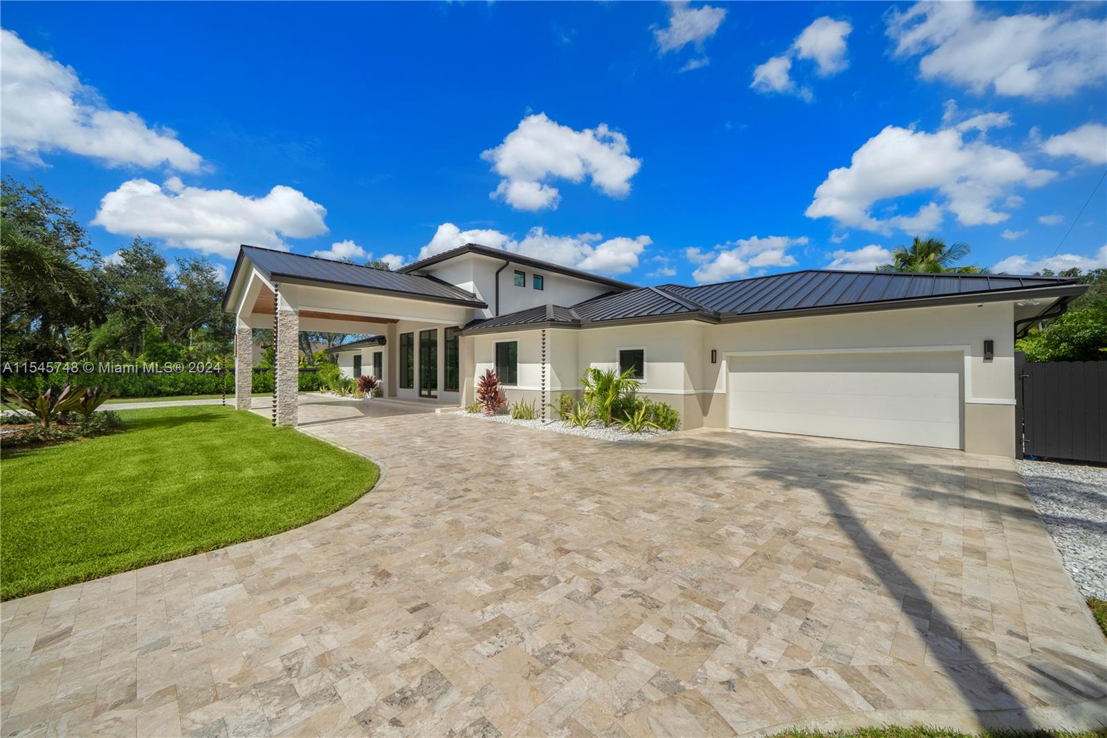 7501 80th St, Miami, FL, 33143 United States, 5 Bedrooms Bedrooms, ,5 BathroomsBathrooms,Residential,For Sale,80th St,A11545748