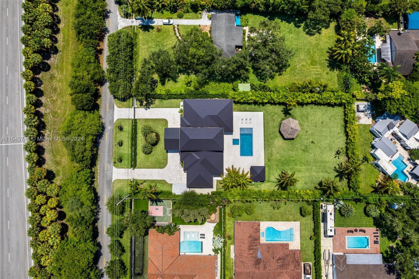 7501 80th St, Miami, FL, 33143 United States, 5 Bedrooms Bedrooms, ,5 BathroomsBathrooms,Residential,For Sale,80th St,A11545748