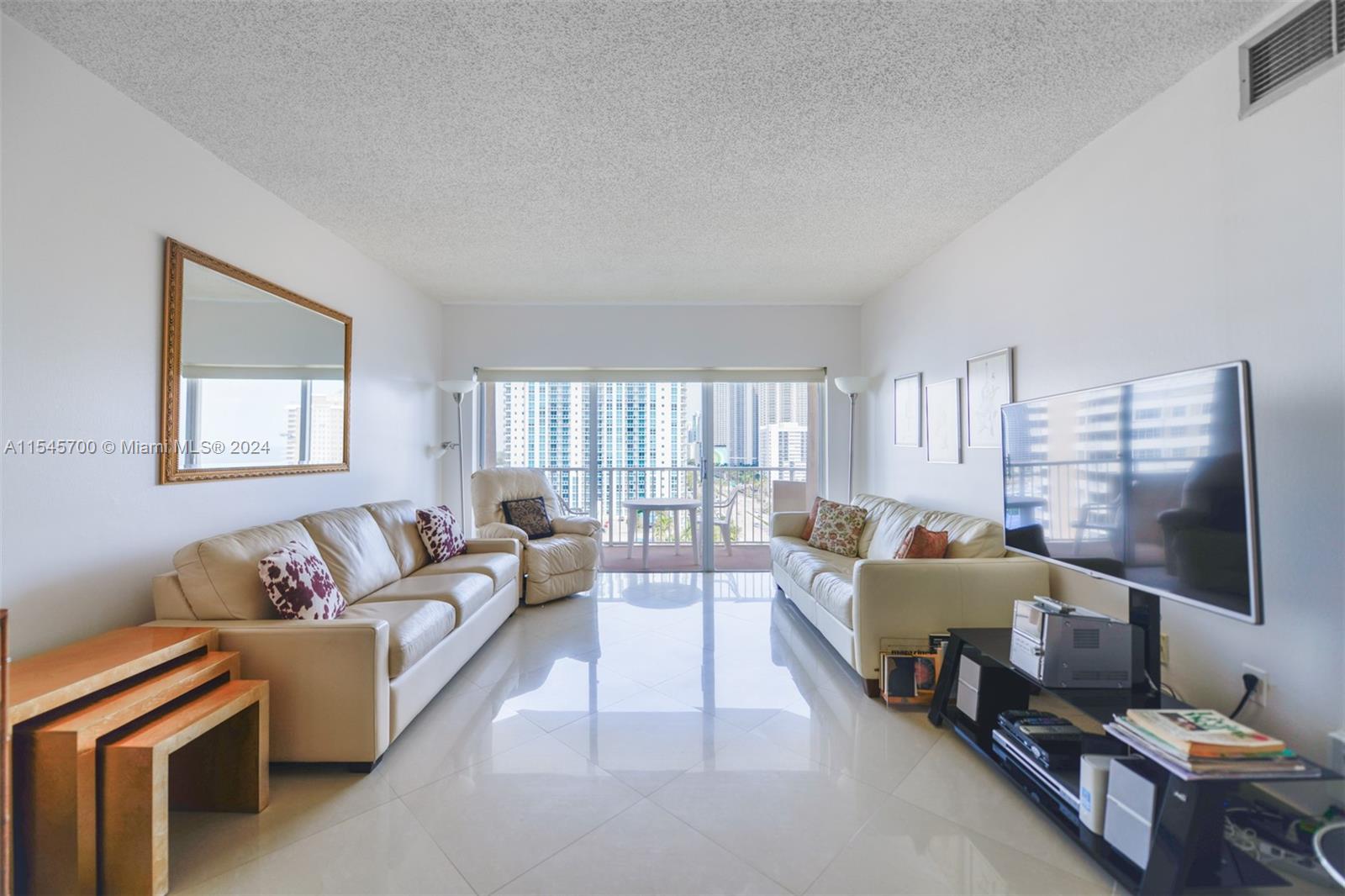 1985 S Ocean Dr 11K, Hallandale Beach, Florida 33009, 1 Bedroom Bedrooms, ,1 BathroomBathrooms,Residential,For Sale,1985 S Ocean Dr 11K,A11545700