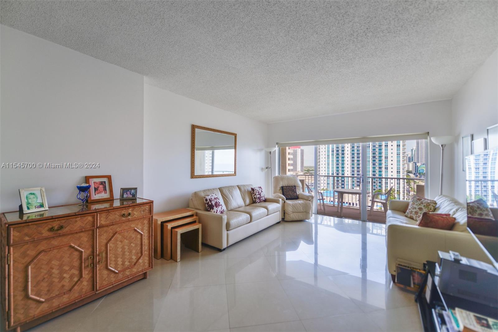1985 S Ocean Dr 11K, Hallandale Beach, Florida 33009, 1 Bedroom Bedrooms, ,1 BathroomBathrooms,Residential,For Sale,1985 S Ocean Dr 11K,A11545700