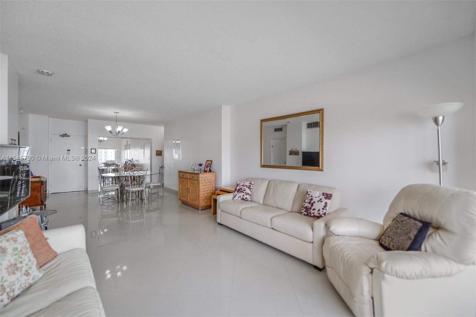 1985 S Ocean Dr 11K, Hallandale Beach, Florida 33009, 1 Bedroom Bedrooms, ,1 BathroomBathrooms,Residential,For Sale,1985 S Ocean Dr 11K,A11545700